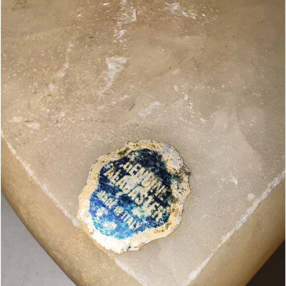 Vintage Alabaster Heart-Shaped Trinket Box With Gold-Toned Hinges - Picture 5 of 7